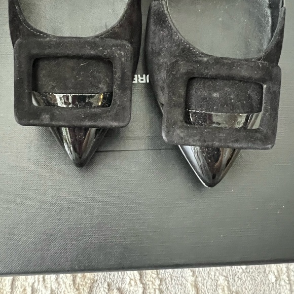 SOLD ! Roger Vivier Buckle Heels - Picture 4 of 5